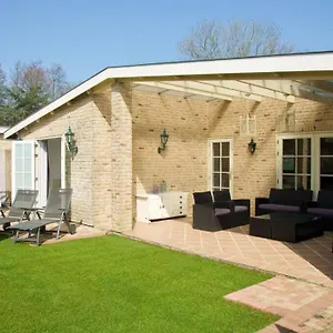 Villa Between Amsterdam And Haarlem With Sauna, Vijfhuizen