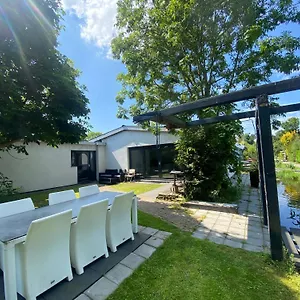 Villa Haarlem Amsterdam With Jacuzzi, Vijfhuizen